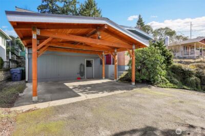 9220 10th Avenue SW, Seattle, WA 98106 - Photo 2