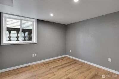 9220 10th Avenue SW, Seattle, WA 98106 - Photo 33