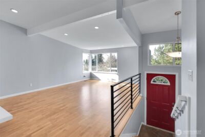 9220 10th Avenue SW, Seattle, WA 98106 - Photo 4