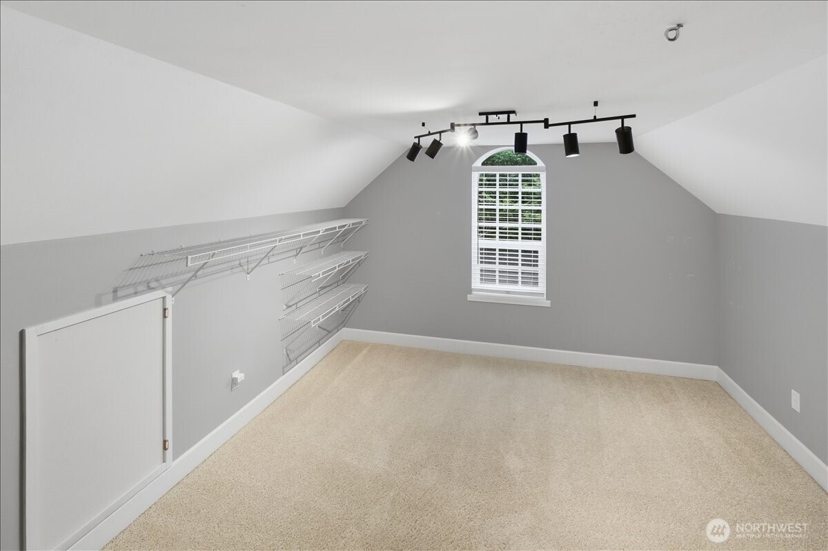 23107 96 Place S, Kent, WA 98031