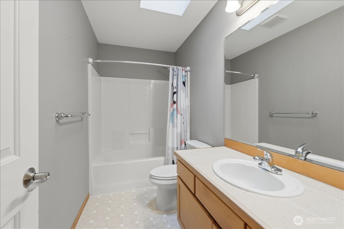 23107 96 Place S, Kent, WA 98031