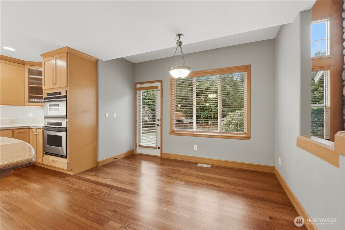 23107 96 Place S, Kent, WA 98031