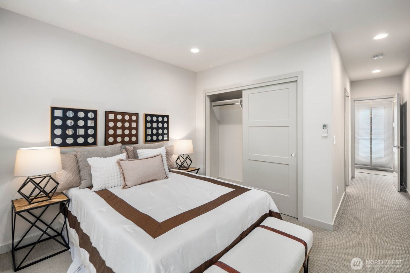 8042 B 35th Avenue NE, Seattle, WA 98115