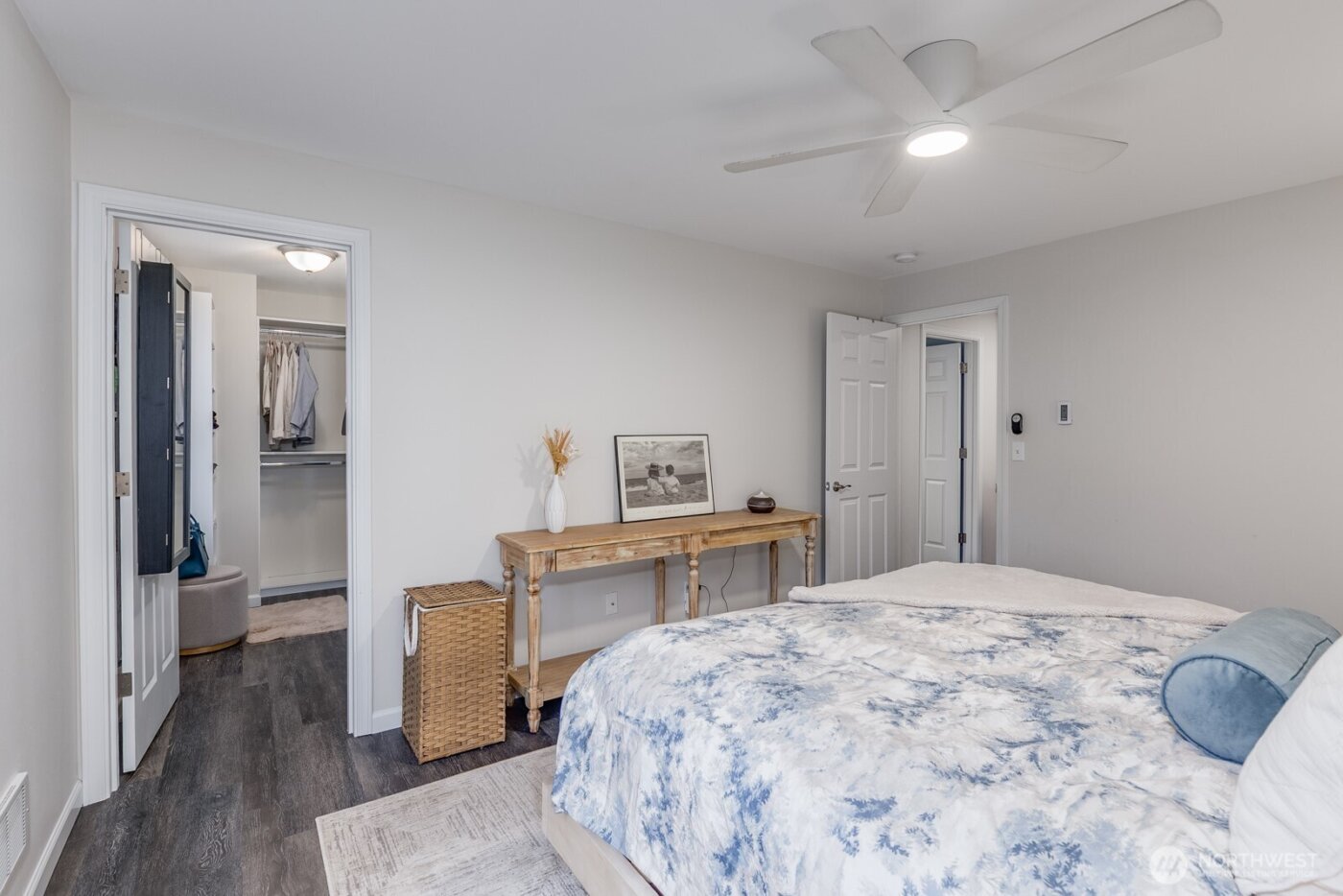 7821 196th Street SW #B, Edmonds, WA 98026