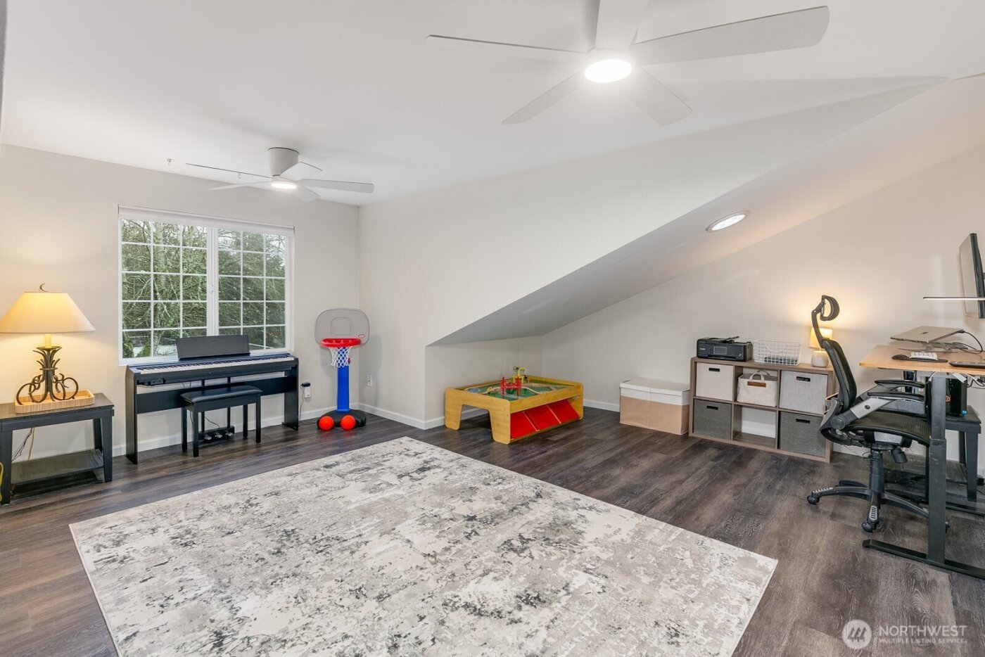 7821 196th Street SW #B, Edmonds, WA 98026