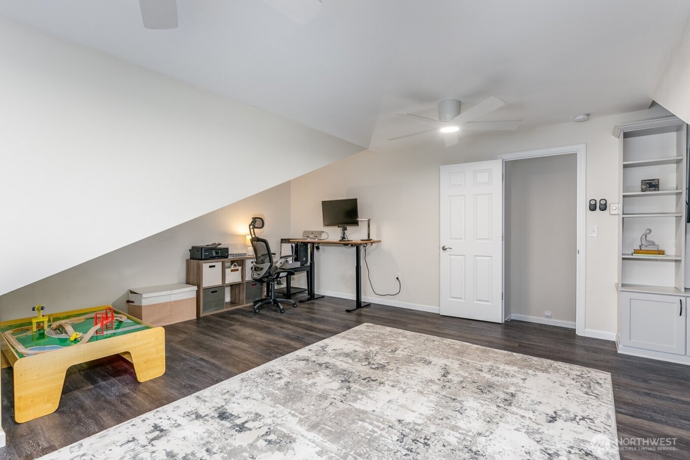 7821 196th Street SW #B, Edmonds, WA 98026