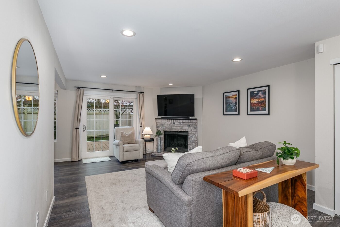 7821 196th Street SW #B, Edmonds, WA 98026