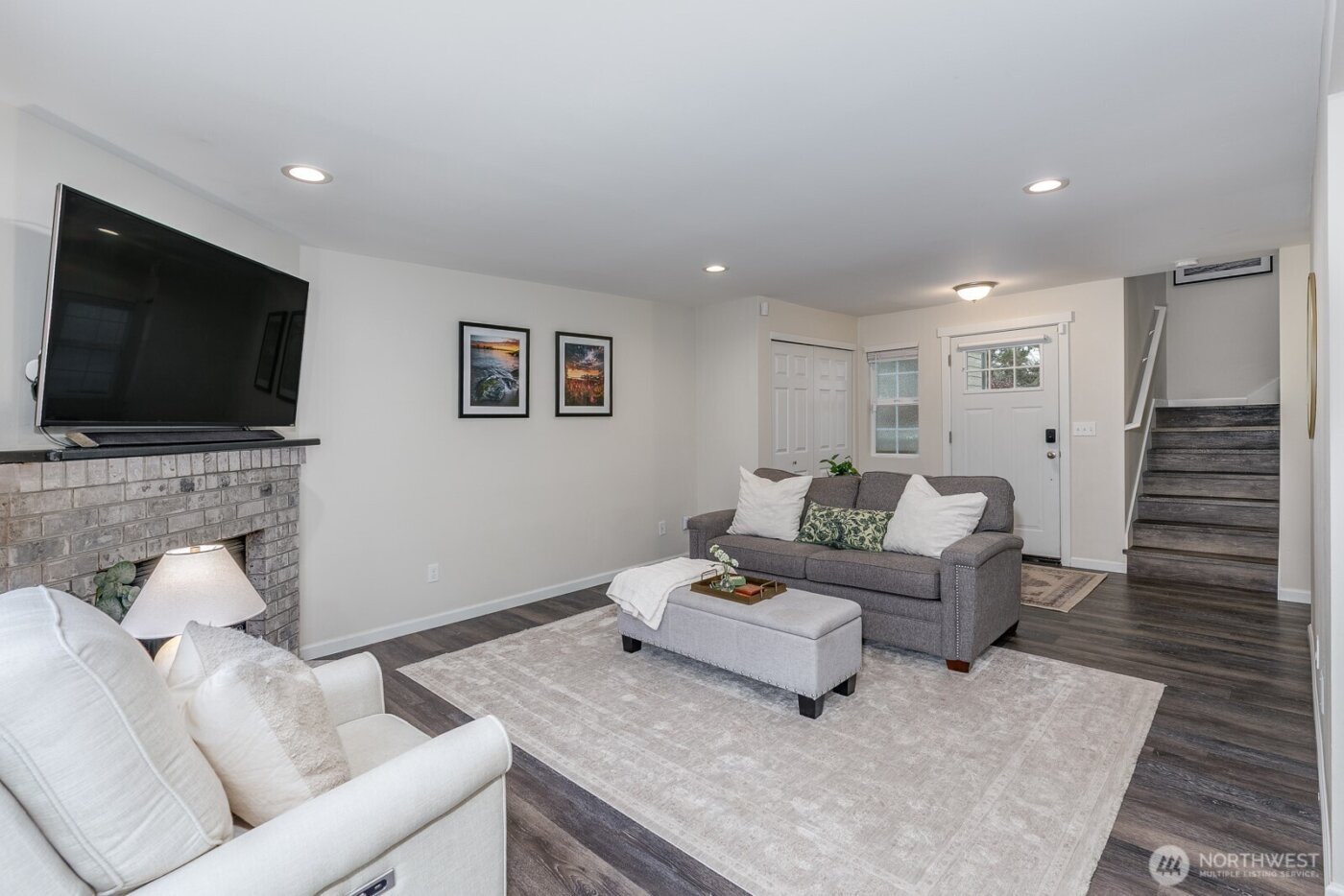 7821 196th Street SW #B, Edmonds, WA 98026