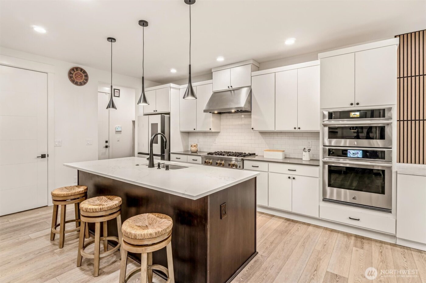 1760 246th Place NE, Sammamish, WA 98074