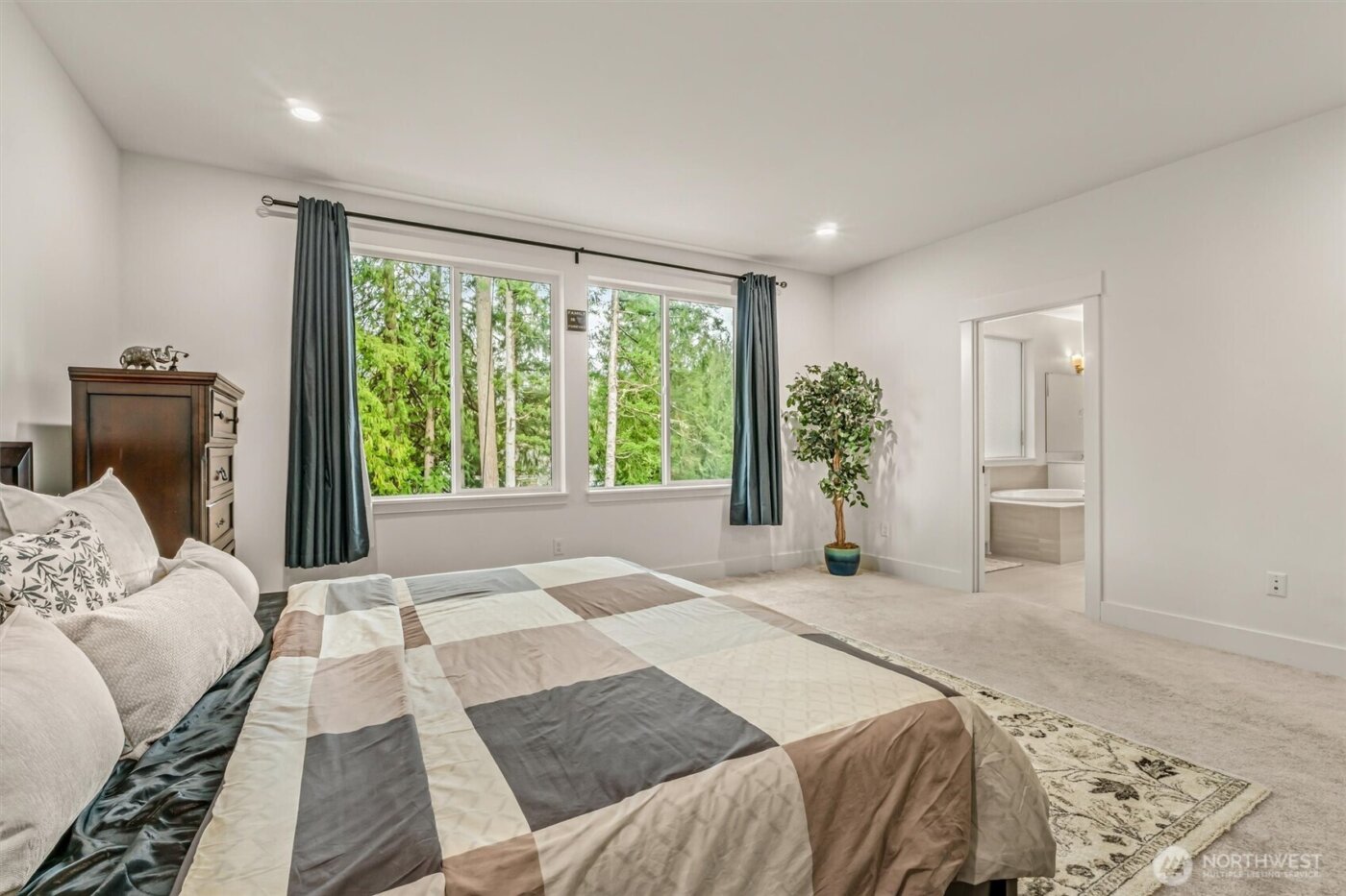 1760 246th Place NE, Sammamish, WA 98074