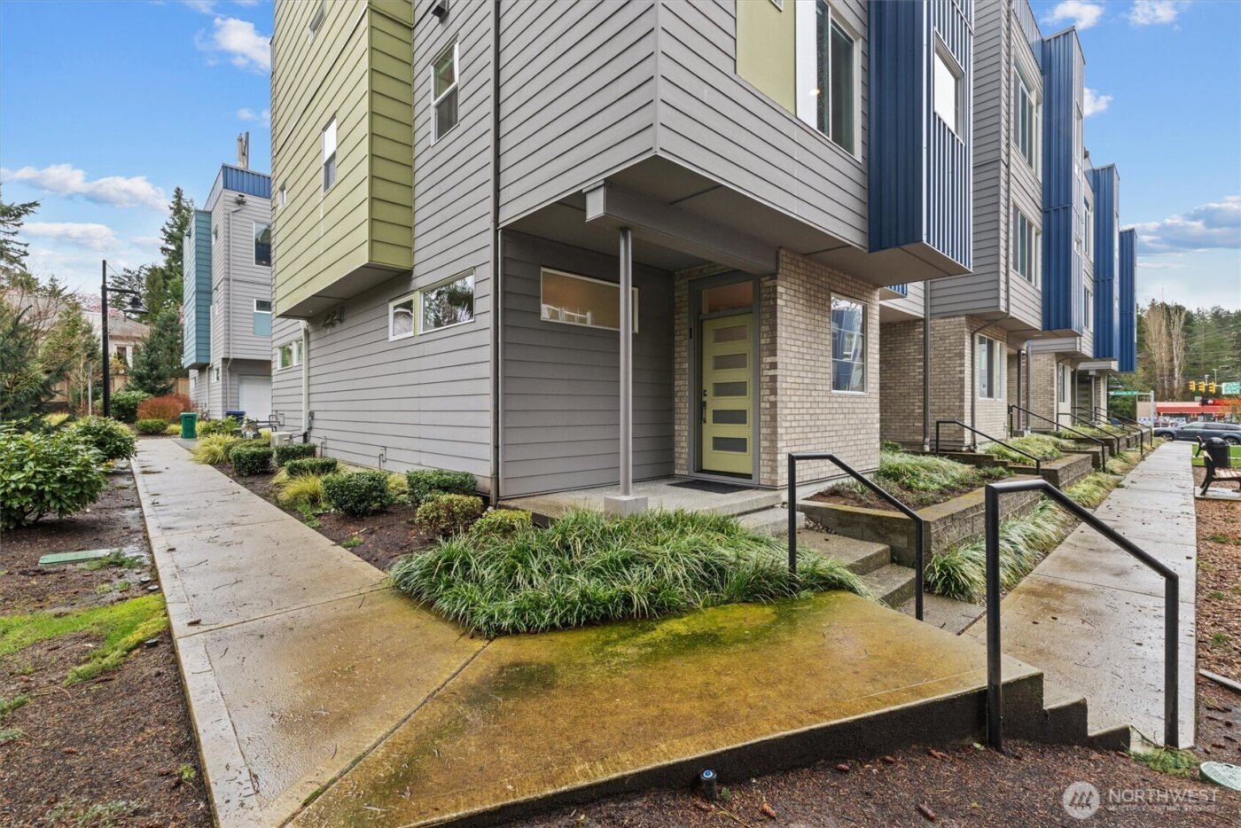 7629 NE 122nd Court #1, Kirkland, WA 98034