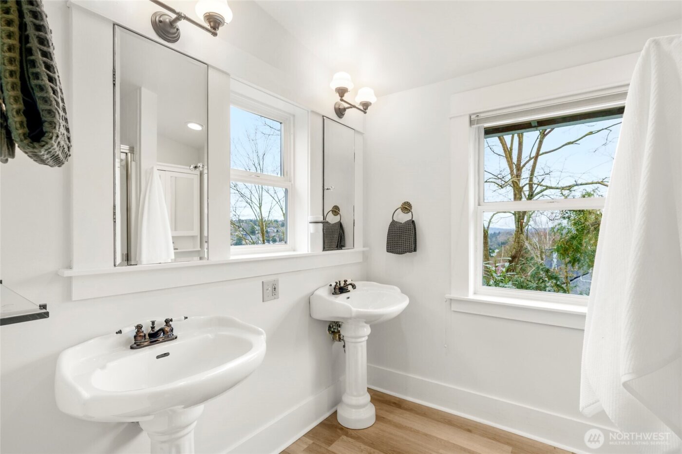 1617 33rd Avenue , Seattle, WA 98122