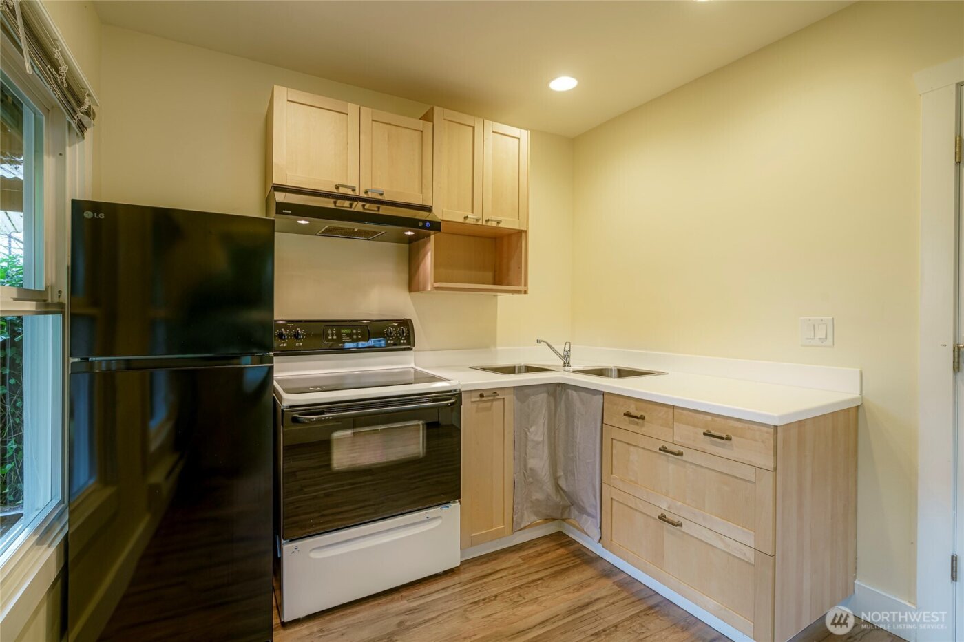 1617 33rd Avenue , Seattle, WA 98122