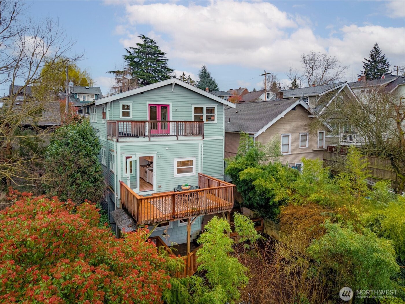 1617 33rd Avenue , Seattle, WA 98122