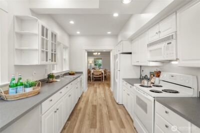 1617 33rd Avenue , Seattle, WA 98122 - Photo 4