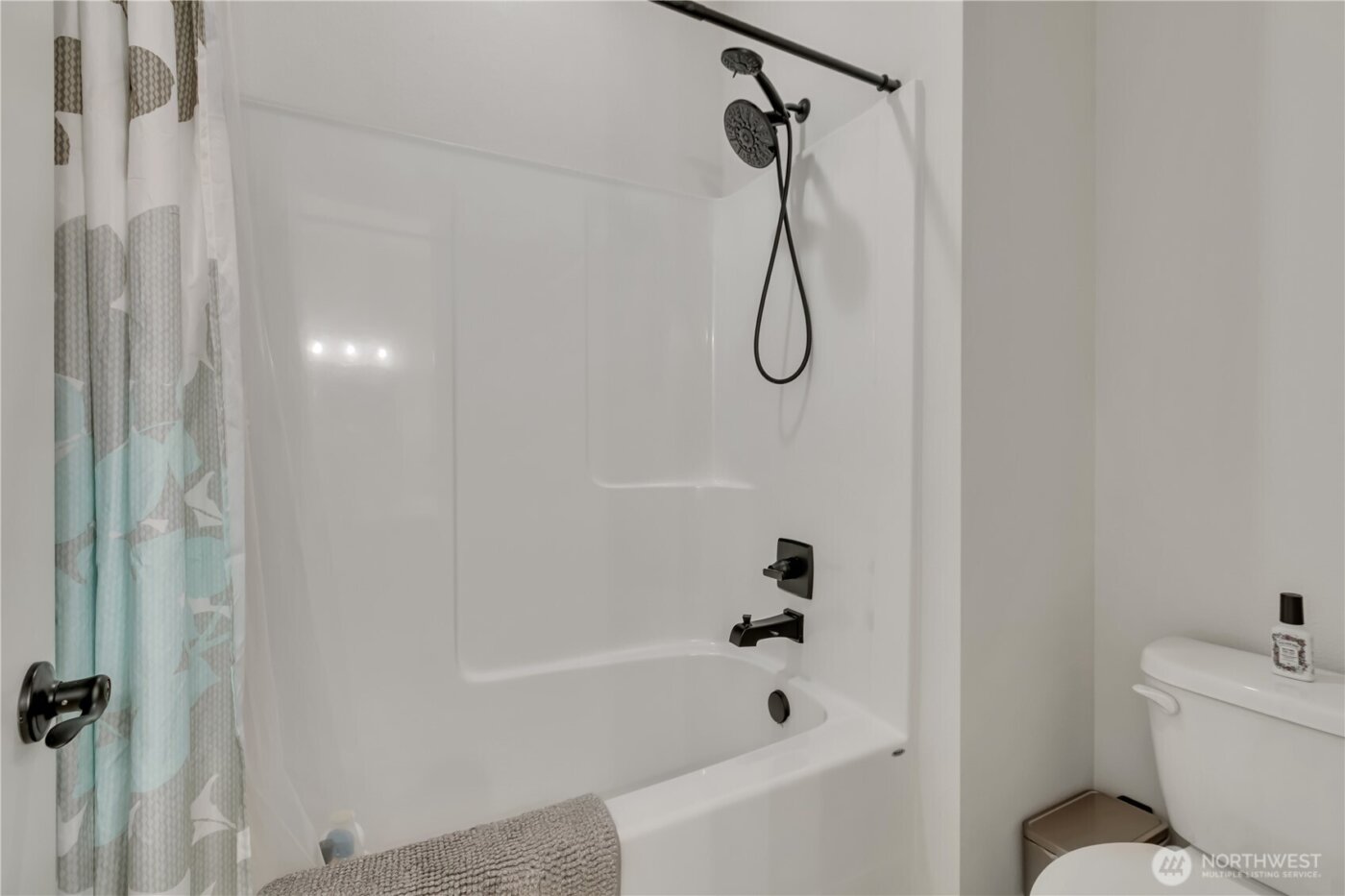 15302 206th Avenue E #205, Bonney Lake, WA 98391