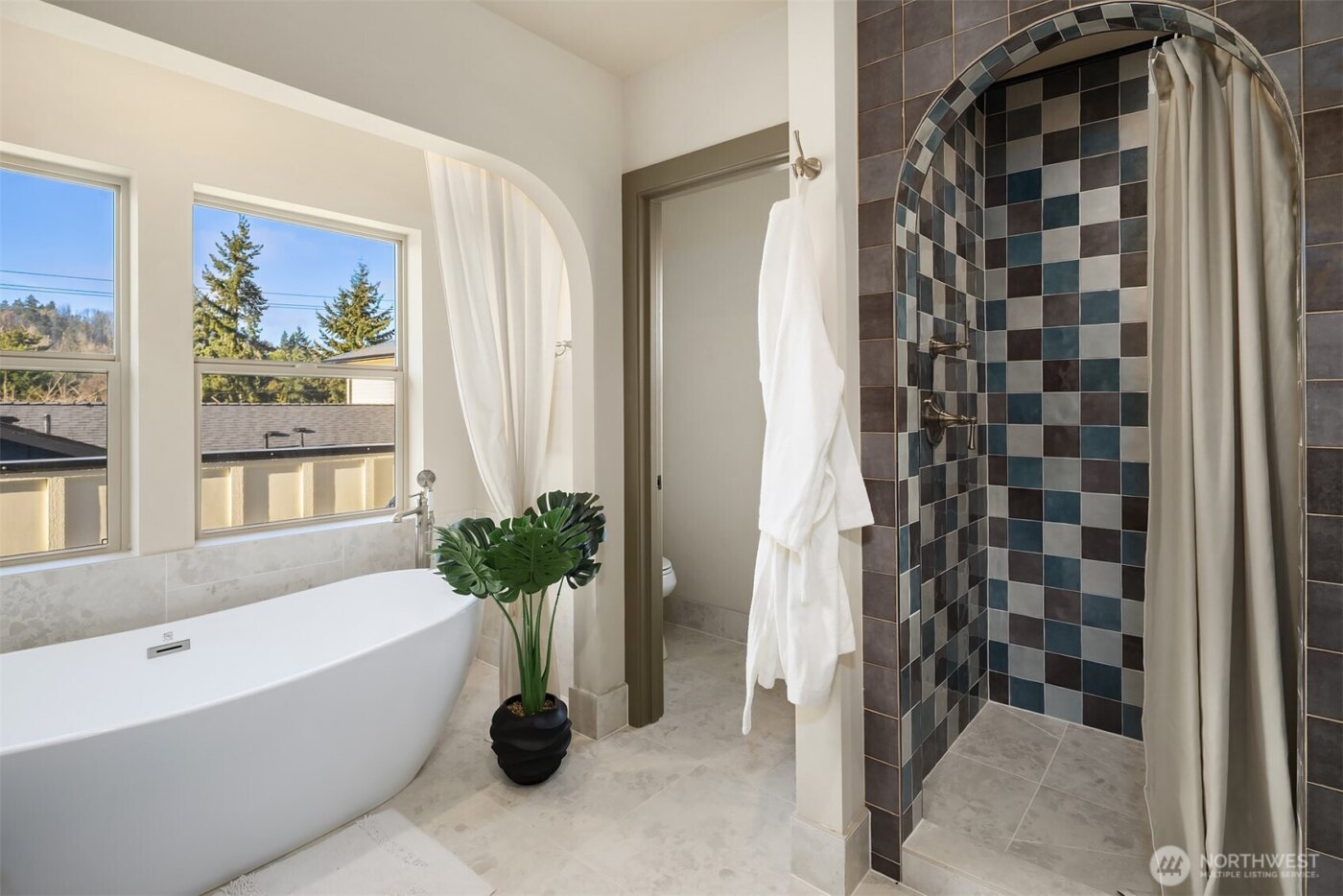 5037 25th Avenue SW, Seattle, WA 98106