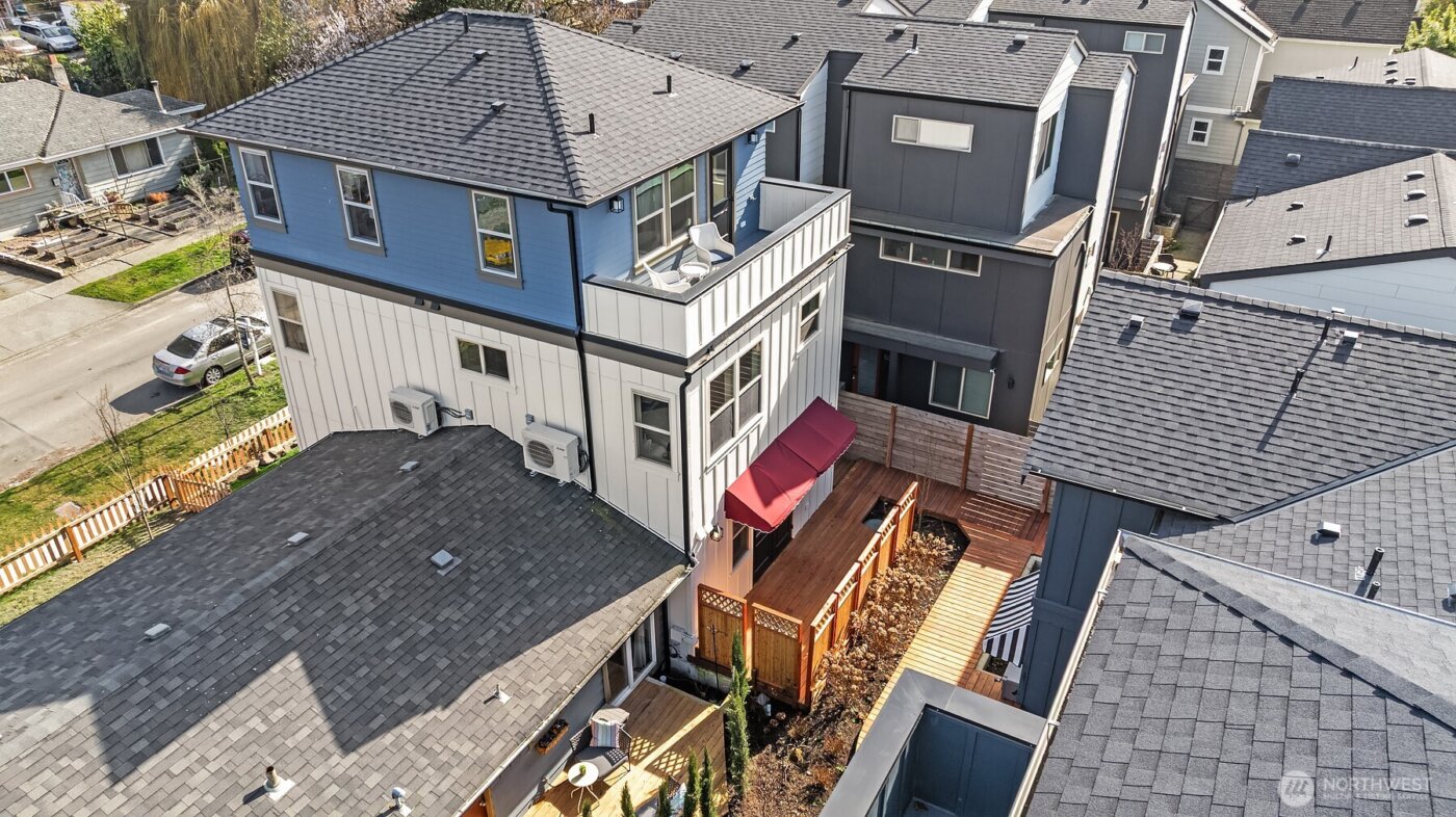 5037 25th Avenue SW, Seattle, WA 98106