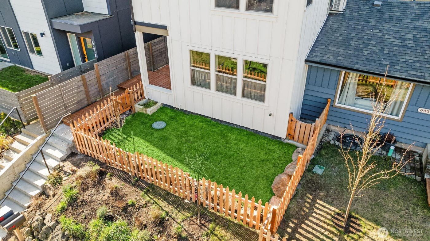 5037 25th Avenue SW, Seattle, WA 98106