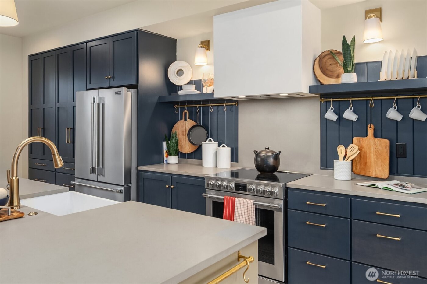 5037 25th Avenue SW, Seattle, WA 98106