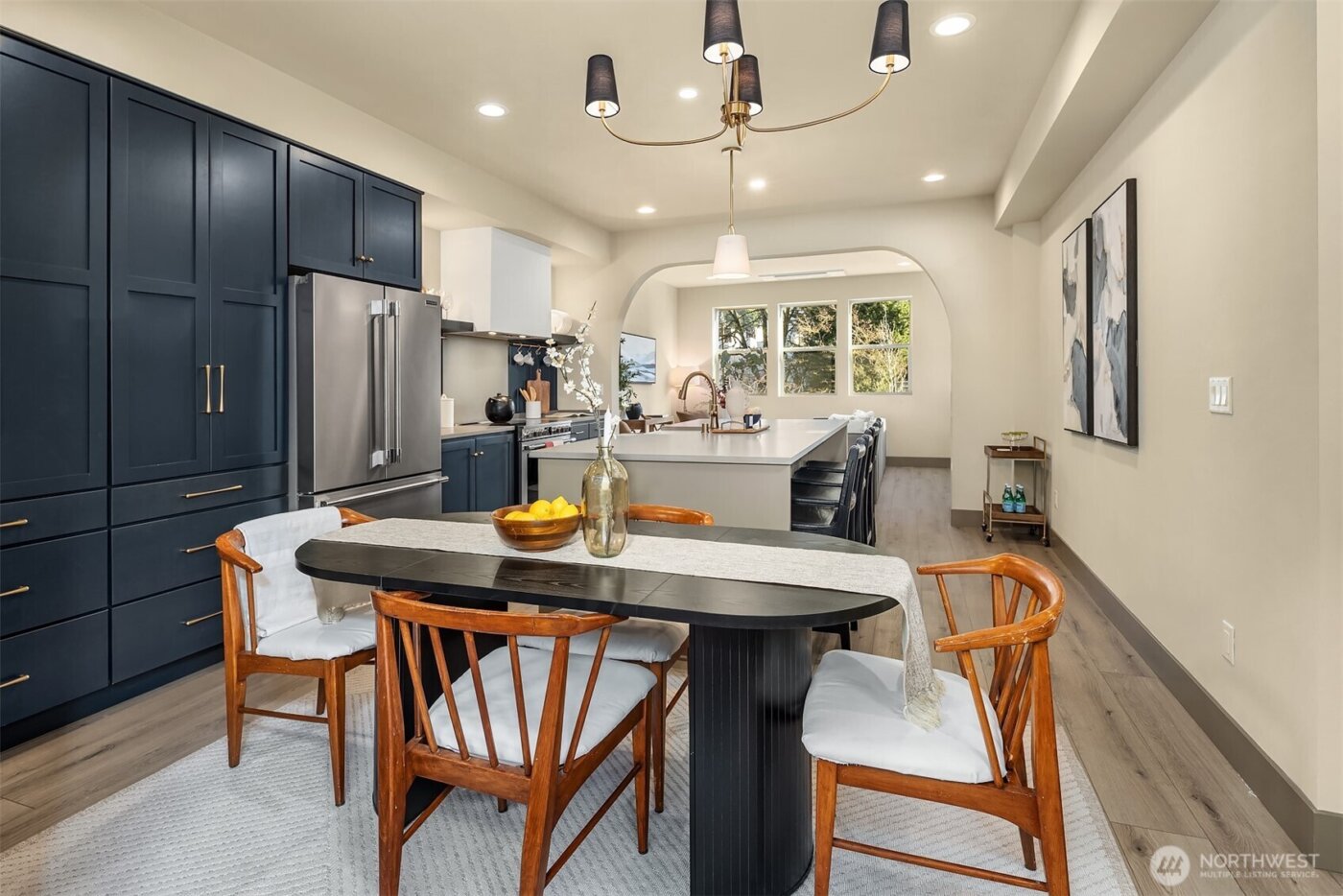 5037 25th Avenue SW, Seattle, WA 98106