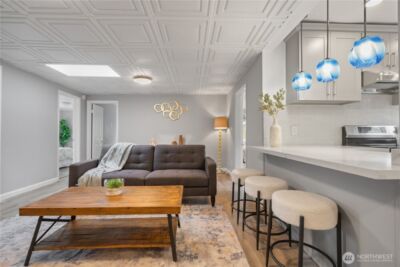 13324 30th Avenue NE, Seattle, WA 98125 - Photo 8