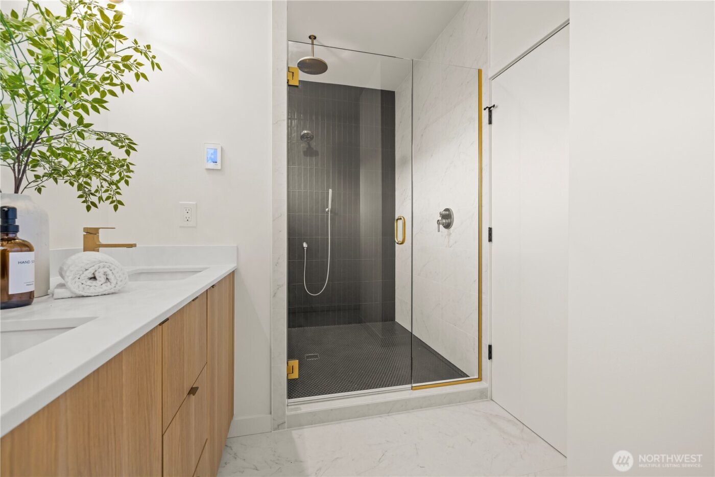 4107 25th Avenue SW, Seattle, WA 98106