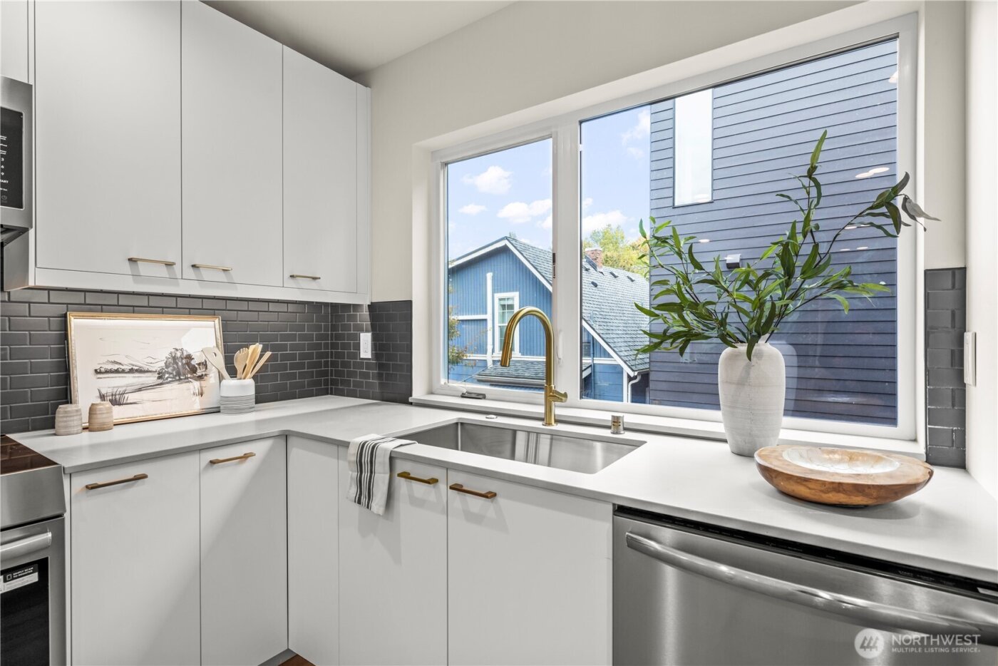 4107 25th Avenue SW, Seattle, WA 98106