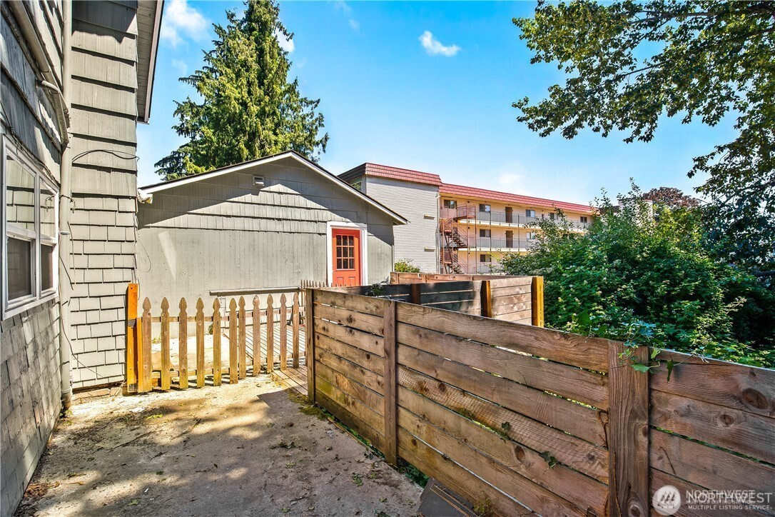 11806 Glendale Way S #AB&C, Seattle, WA 98168