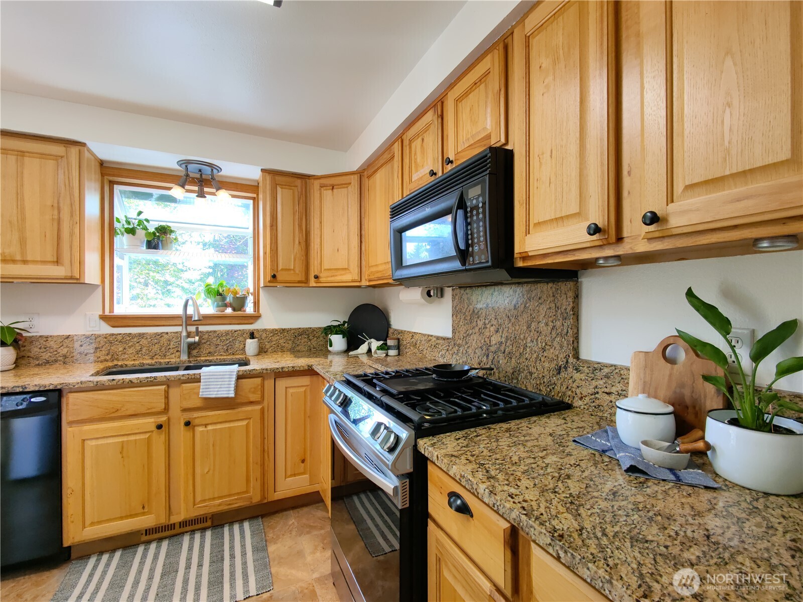 6786 La Bello Drive , Lynden, WA 98264
