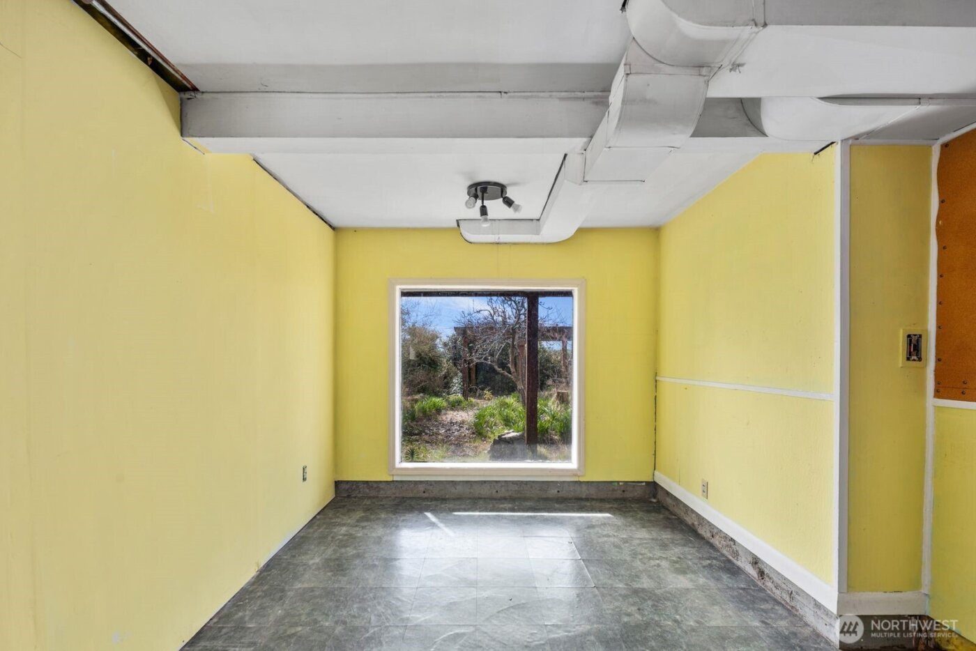 12249 Shorewood Drive SW, Burien, WA 98146