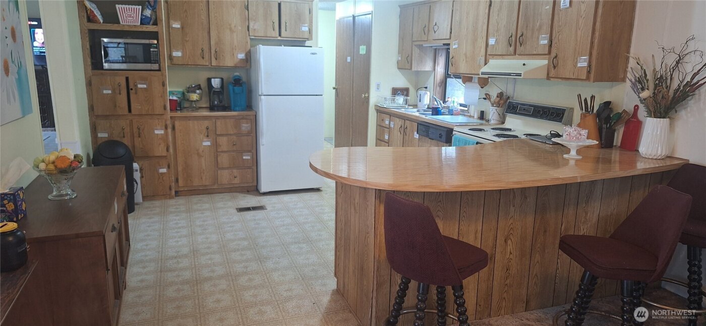 2400 DONOVAN Avenue #16, Bellingham, WA 98225