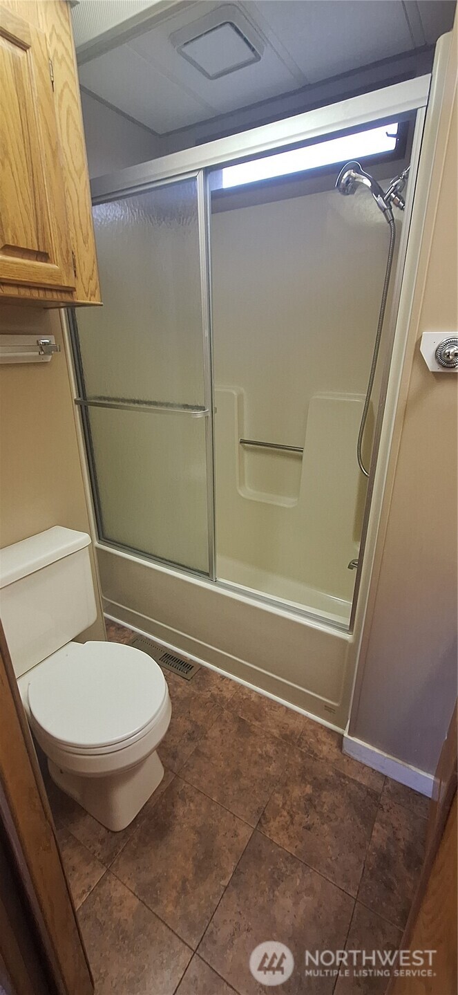 2400 DONOVAN Avenue #16, Bellingham, WA 98225