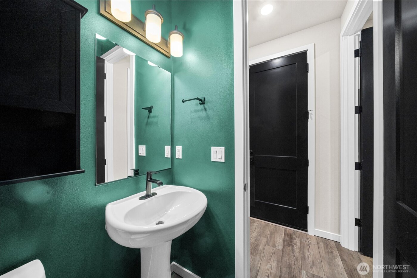 33260 Glacier Avenue SE, Black Diamond, WA 98010