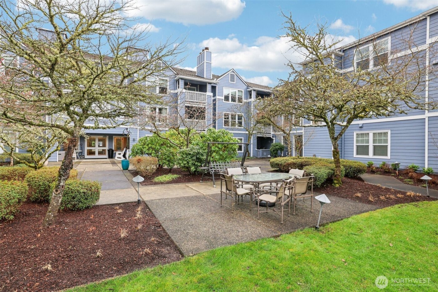 3935 226th Place SE #207, Issaquah, WA 98029