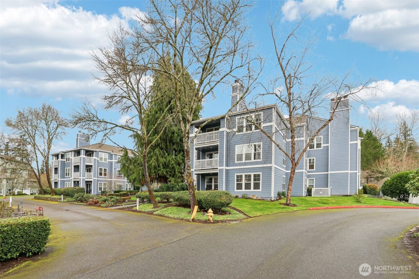 3935 226th Place SE #207, Issaquah, WA 98029