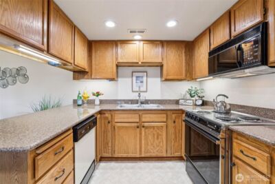 3935 226th Place SE #207, Issaquah, WA 98029 - Photo 4