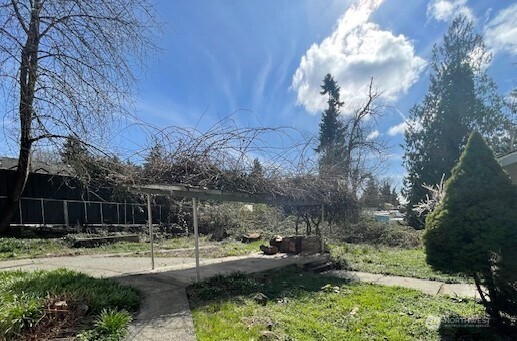 6221 S 129th Street , Seattle, WA 98178-4621