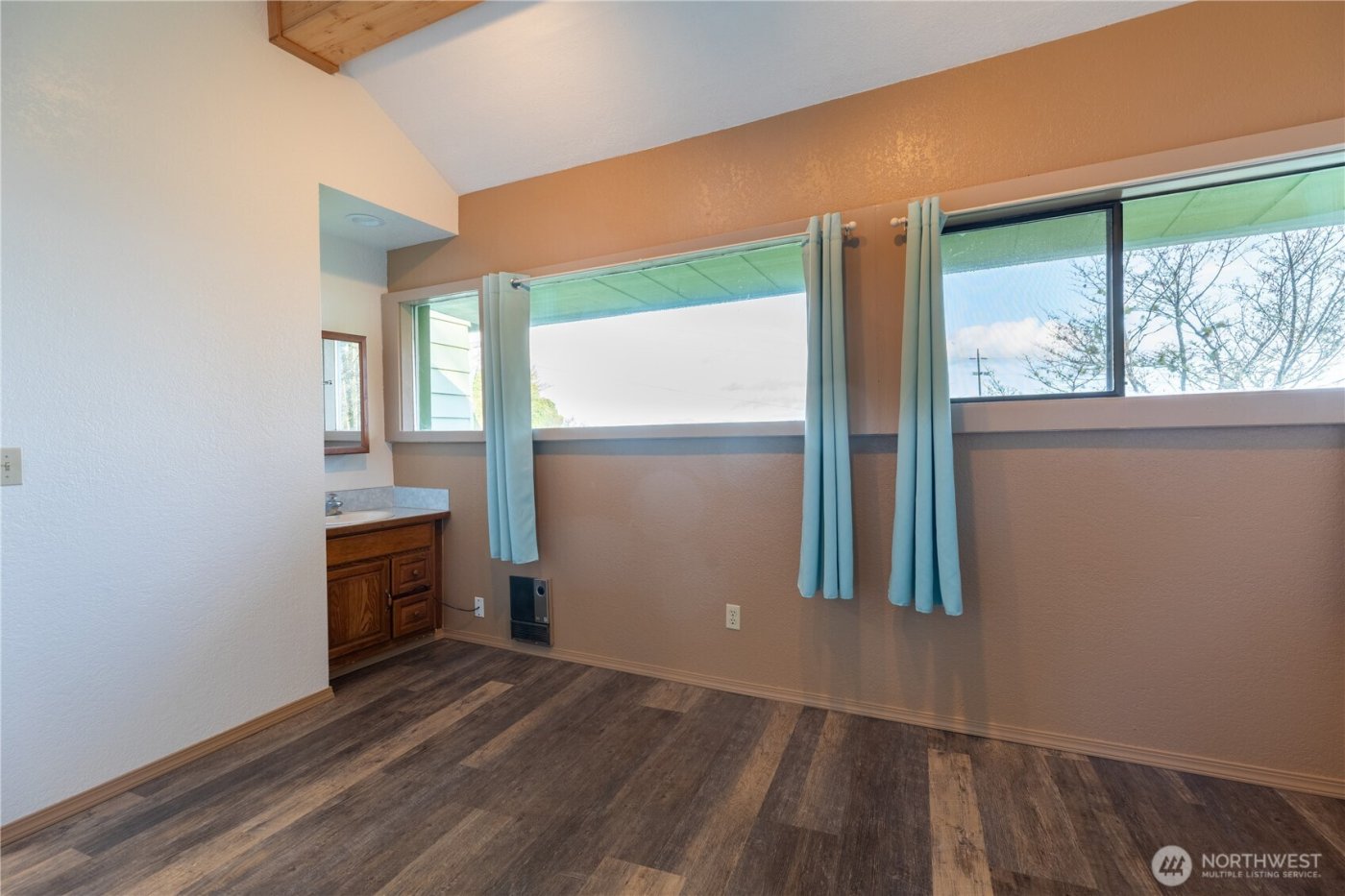 90 Dawnsridge Road , Sekiu, WA 98381