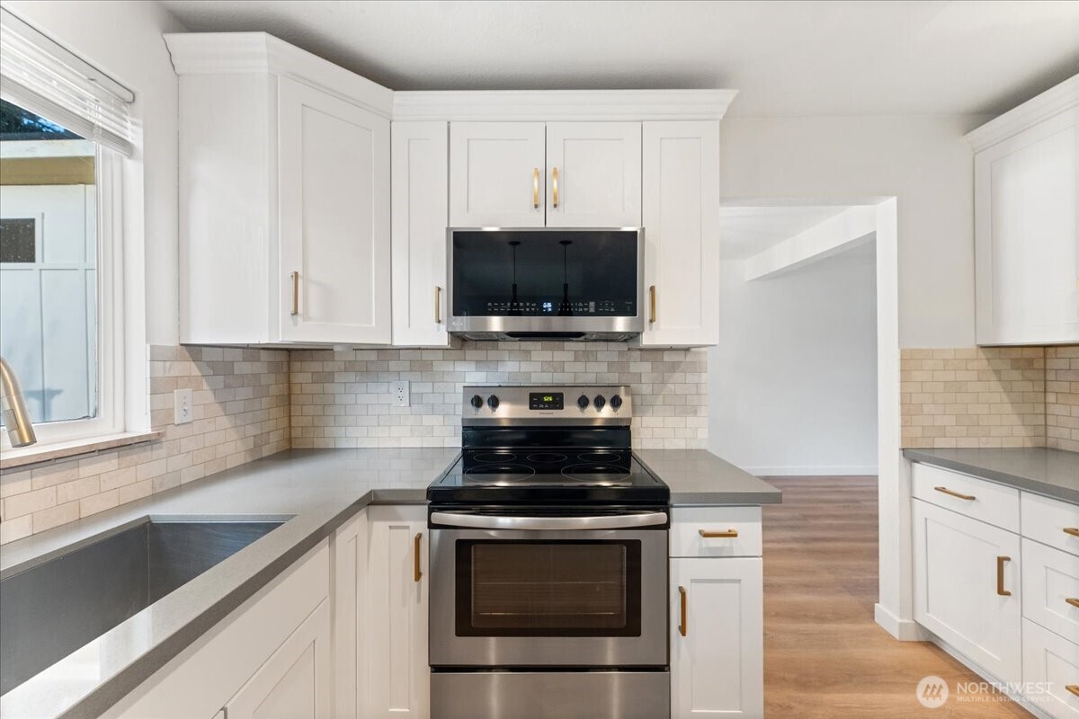 12324 SE 223rd Drive , Kent, WA 98031
