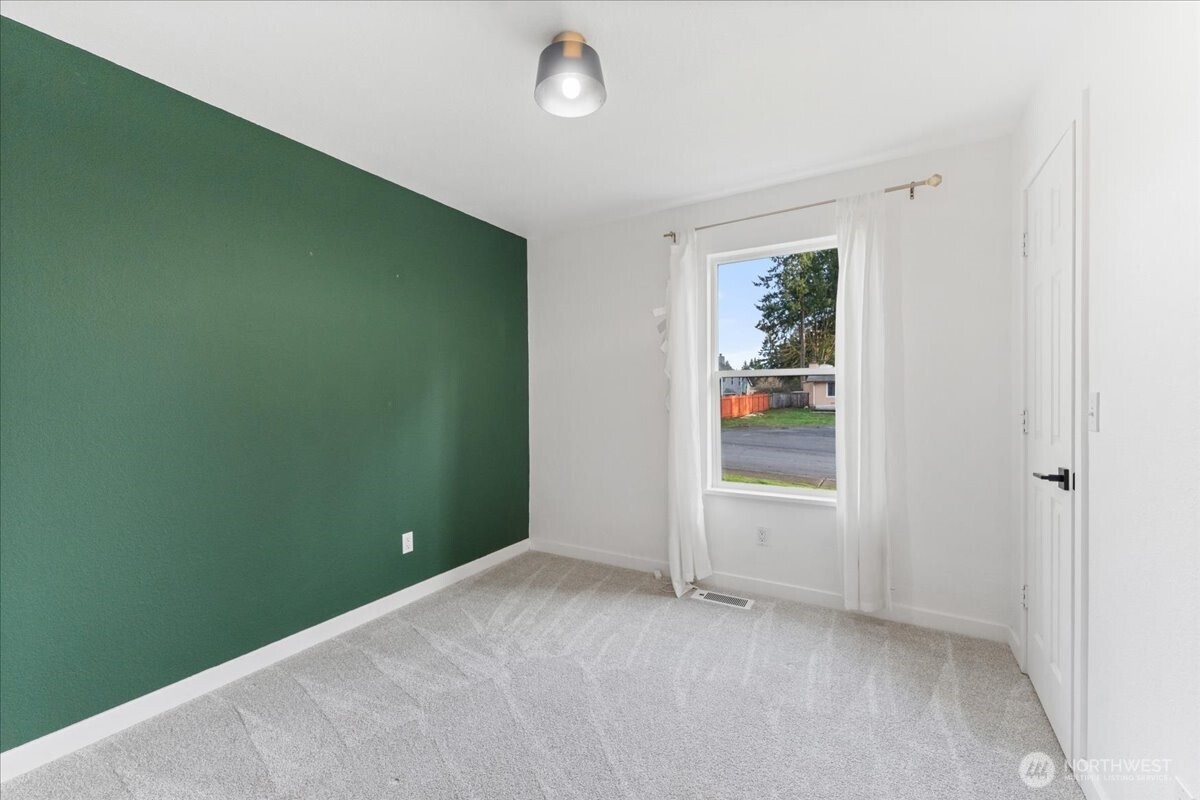 12324 SE 223rd Drive , Kent, WA 98031