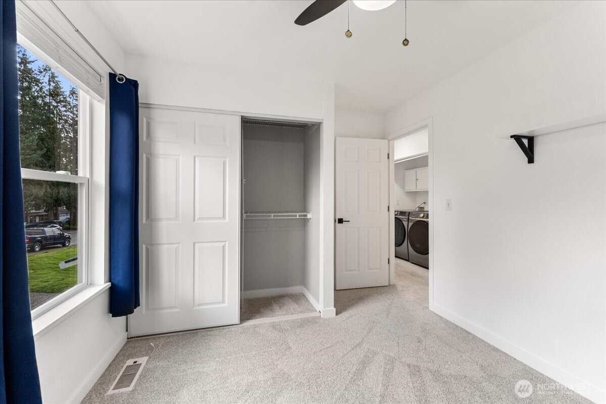 12324 SE 223rd Drive , Kent, WA 98031