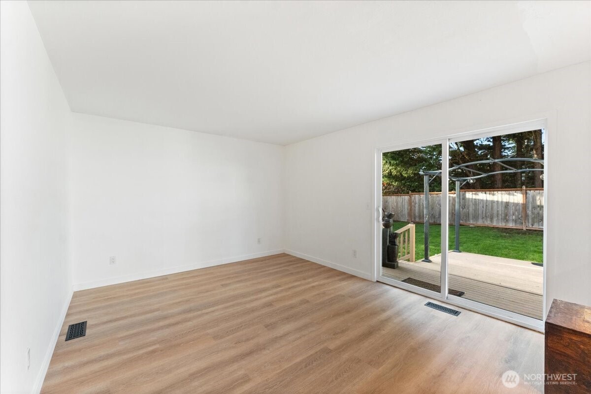12324 SE 223rd Drive , Kent, WA 98031