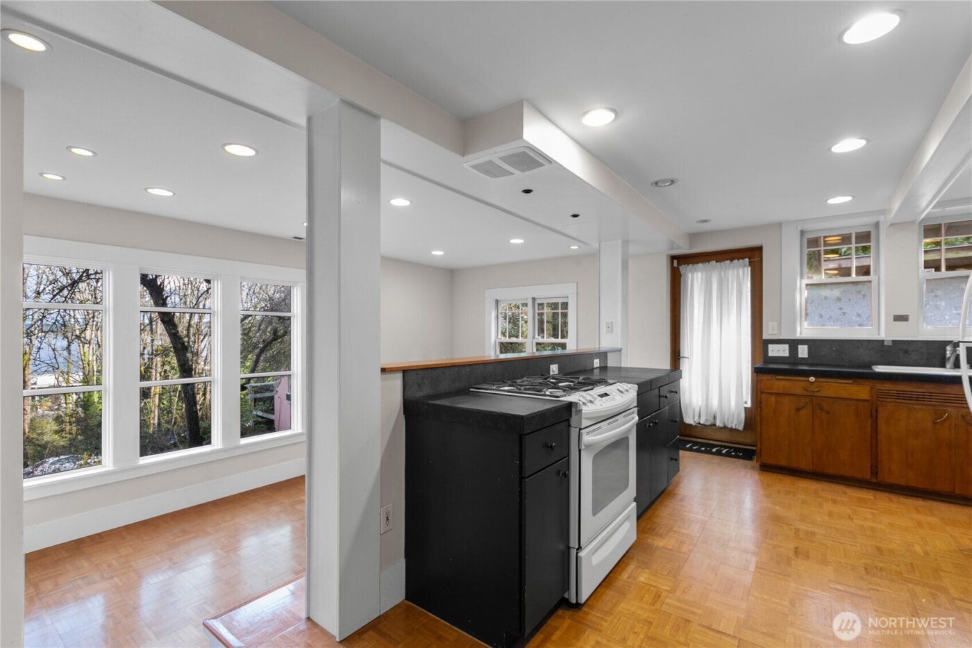 3312 S Lane Street , Seattle, WA 98144