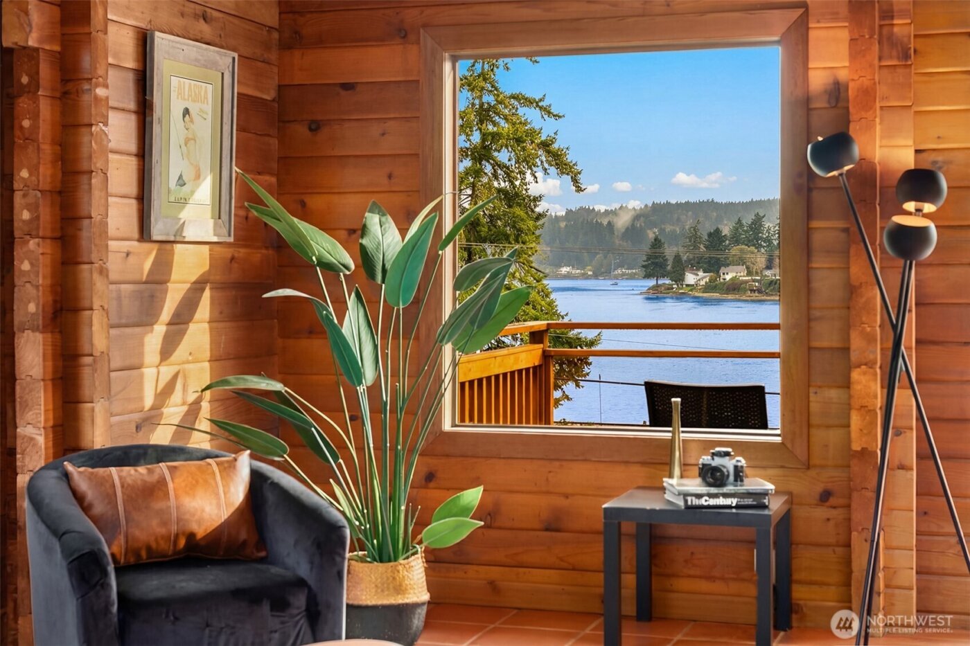 8121 SW 222nd Place , Vashon, WA 98070