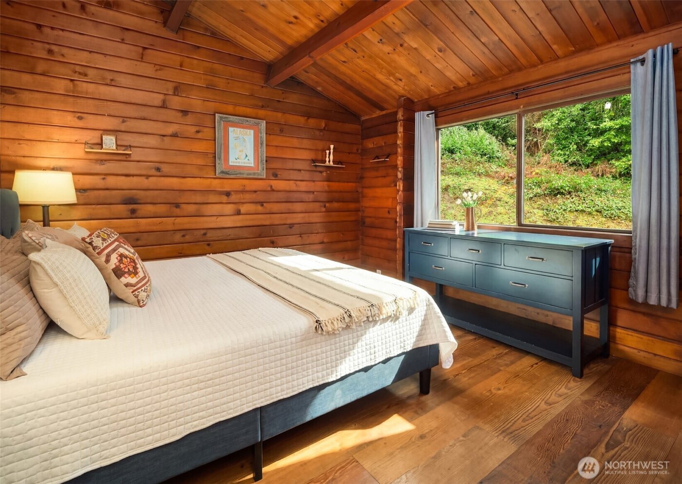 8121 SW 222nd Place , Vashon, WA 98070