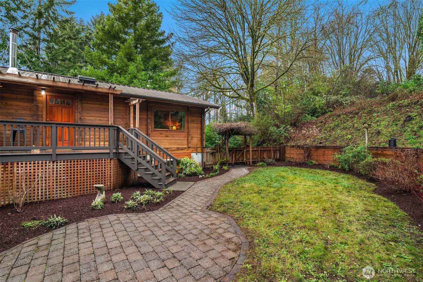 8121 SW 222nd Place , Vashon, WA 98070