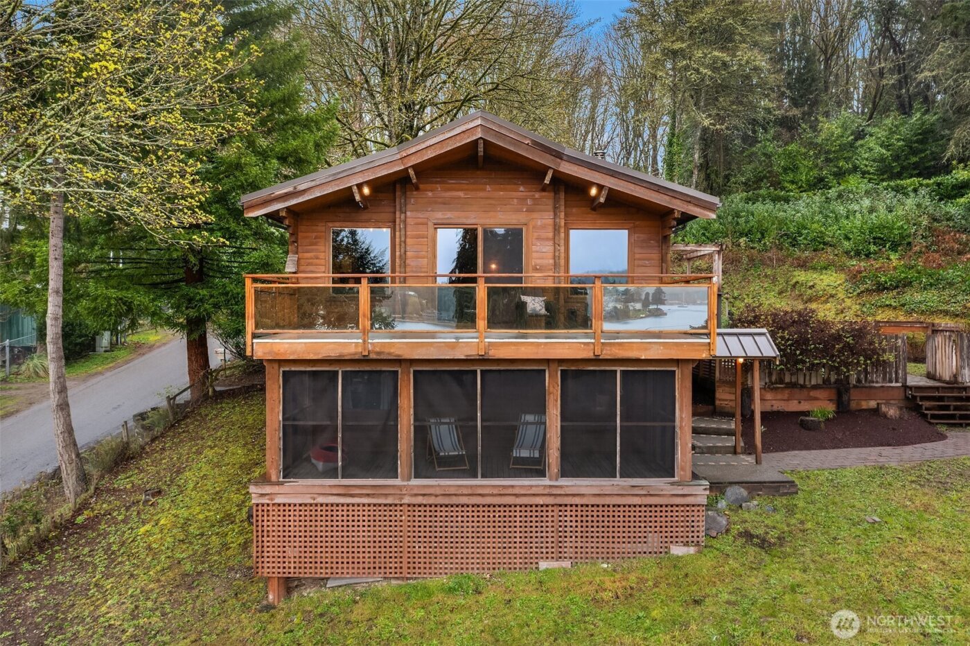 8121 SW 222nd Place , Vashon, WA 98070