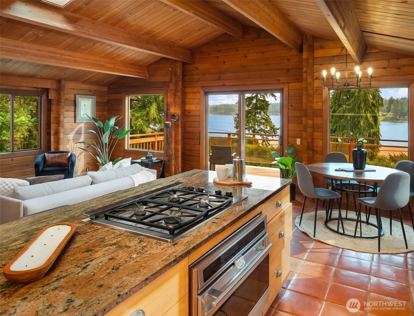 8121 SW 222nd Place , Vashon, WA 98070