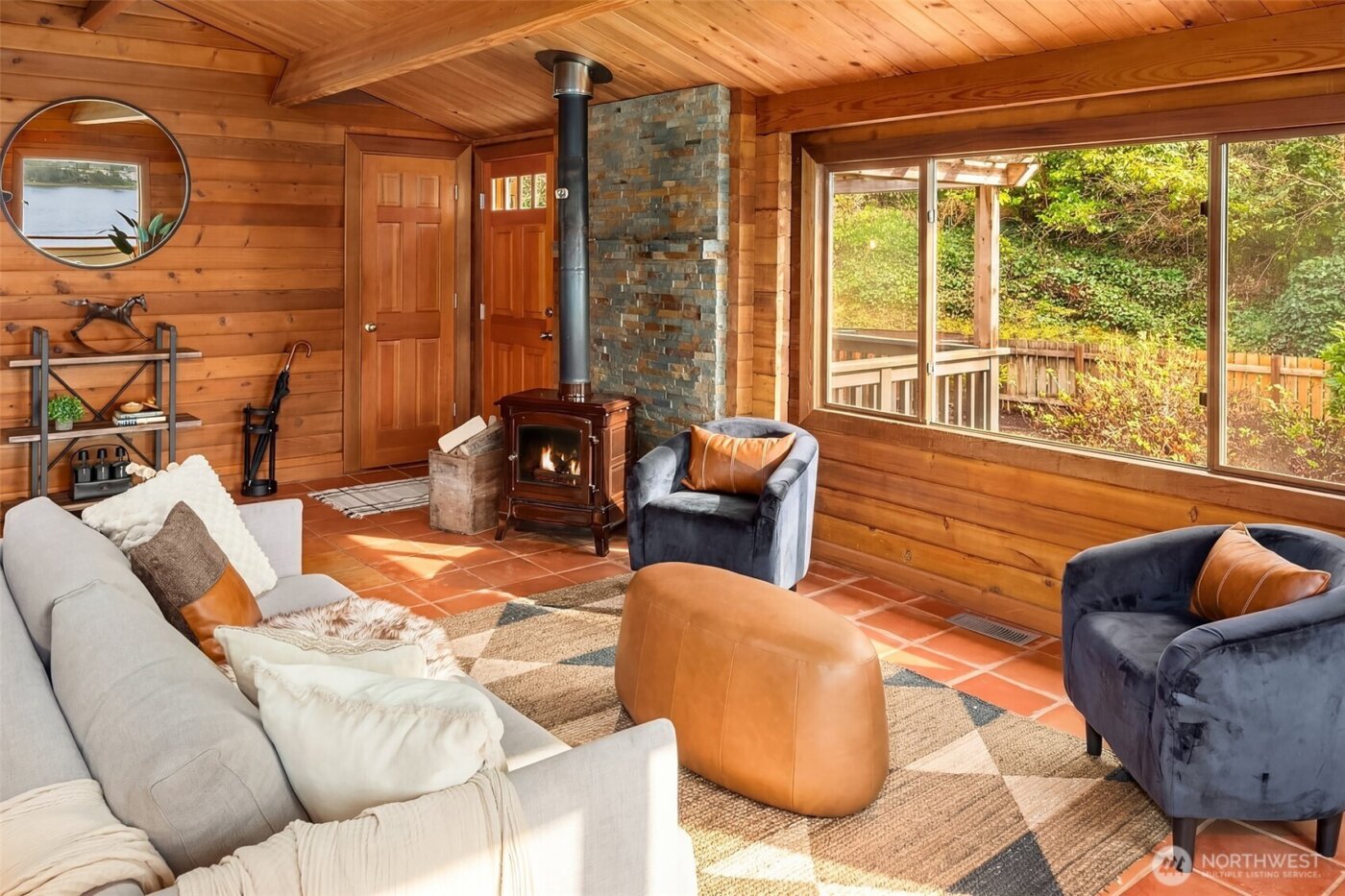 8121 SW 222nd Place , Vashon, WA 98070